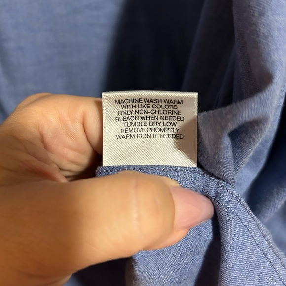 Cremieux Classics- soft blue color with paisley pattern& lines- size l - Picture 9 of 9